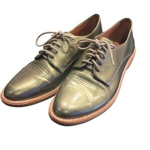 Vince Camuto ladies leather oxfords. Metallic Olive green. 8.5. Very good cond